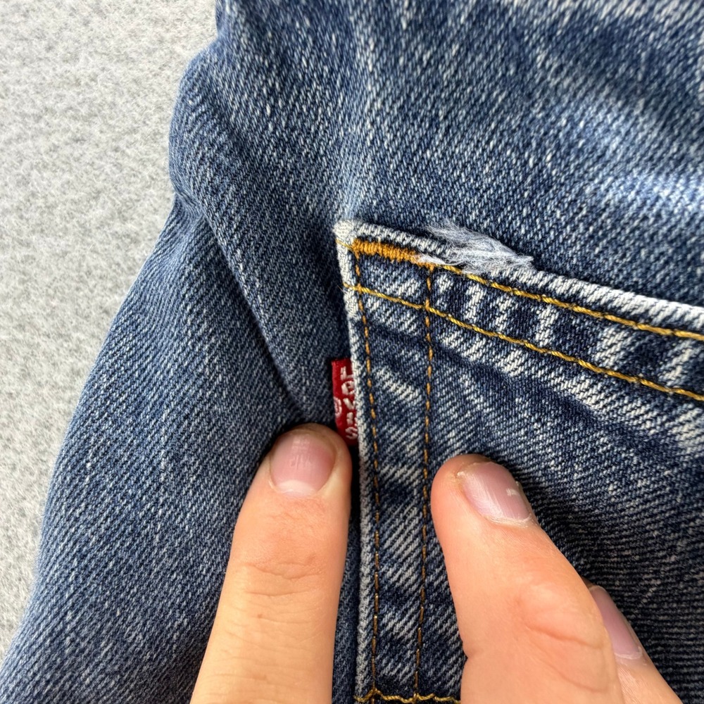 Levis 505 Regular Fit Jeans Mens 35x28 Medium Wash Blue Denim Straight Leg USA - Picture 3 of 12